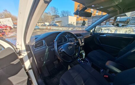 Volkswagen Tiguan II, 2017 год, 2 200 000 рублей, 6 фотография