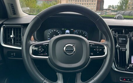 Volvo S90 II рестайлинг, 2019 год, 3 700 000 рублей, 30 фотография