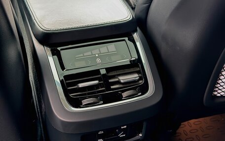 Volvo S90 II рестайлинг, 2019 год, 3 700 000 рублей, 31 фотография