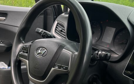 Hyundai Solaris II рестайлинг, 2018 год, 790 000 рублей, 10 фотография