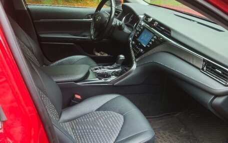 Toyota Camry, 2019 год, 2 450 000 рублей, 6 фотография