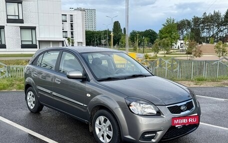 KIA Rio II, 2010 год, 885 000 рублей, 4 фотография
