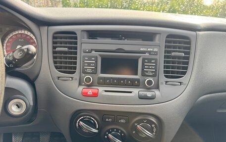 KIA Rio II, 2010 год, 885 000 рублей, 17 фотография