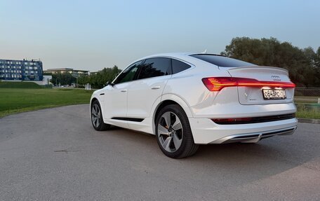 Audi e-tron I, 2020 год, 3 999 999 рублей, 4 фотография