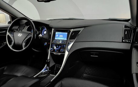 Hyundai Sonata VI, 2012 год, 799 000 рублей, 13 фотография