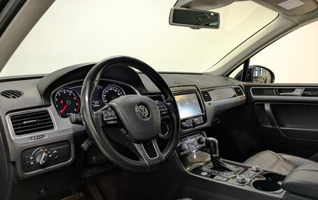 Volkswagen Touareg III, 2015 год, 2 795 000 рублей, 15 фотография