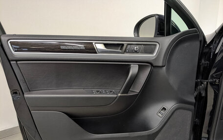 Volkswagen Touareg III, 2015 год, 2 795 000 рублей, 19 фотография