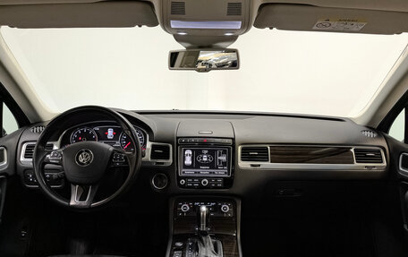 Volkswagen Touareg III, 2015 год, 2 795 000 рублей, 14 фотография