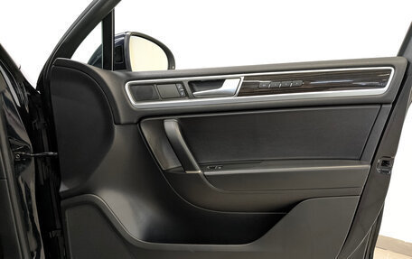 Volkswagen Touareg III, 2015 год, 2 795 000 рублей, 25 фотография