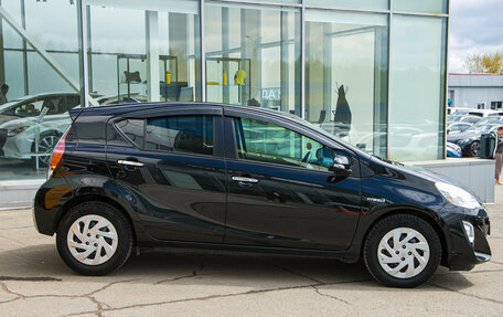 Toyota Aqua I, 2016 год, 873 000 рублей, 6 фотография