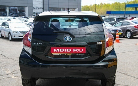 Toyota Aqua I, 2016 год, 873 000 рублей, 8 фотография
