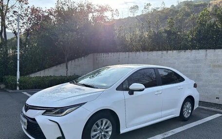 Toyota Corolla, 2023 год, 1 350 000 рублей, 1 фотография