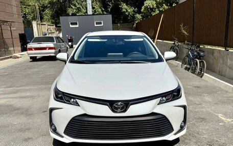 Toyota Corolla, 2024 год, 1 850 000 рублей, 1 фотография