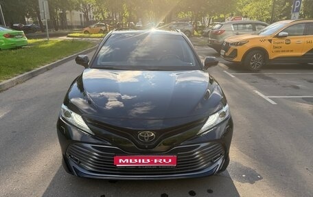 Toyota Camry, 2018 год, 2 850 000 рублей, 1 фотография