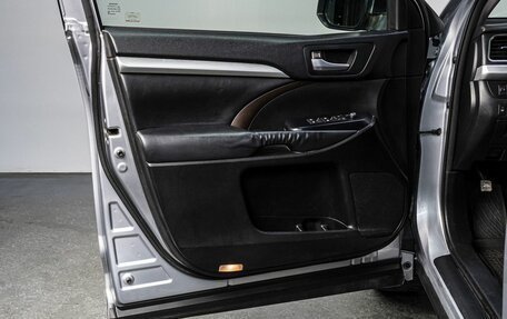 Toyota Highlander III, 2014 год, 2 990 000 рублей, 11 фотография