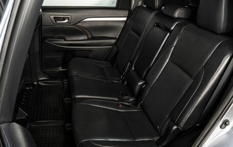 Toyota Highlander III, 2014 год, 2 990 000 рублей, 15 фотография