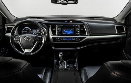 Toyota Highlander III, 2014 год, 2 990 000 рублей, 20 фотография