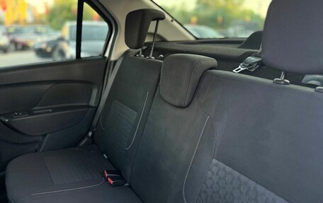 Renault Logan II, 2016 год, 759 000 рублей, 10 фотография