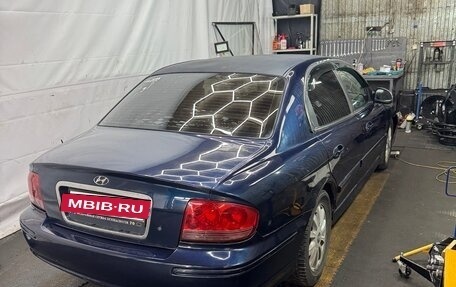 Hyundai Sonata IV рестайлинг, 2003 год, 222 222 рублей, 3 фотография
