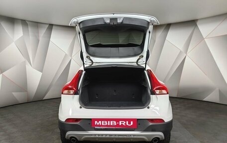 Volvo V40 Cross Country I, 2017 год, 2 161 000 рублей, 12 фотография