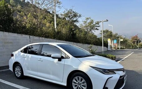 Toyota Corolla, 2023 год, 1 350 000 рублей, 3 фотография
