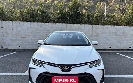 Toyota Corolla, 2023 год, 1 350 000 рублей, 2 фотография