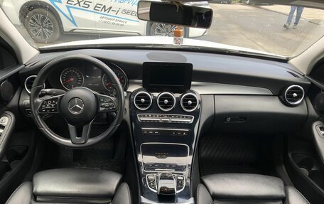 Mercedes-Benz C-Класс, 2019 год, 3 300 000 рублей, 10 фотография