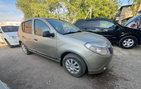 Renault Sandero I, 2013 год, 470 000 рублей, 2 фотография