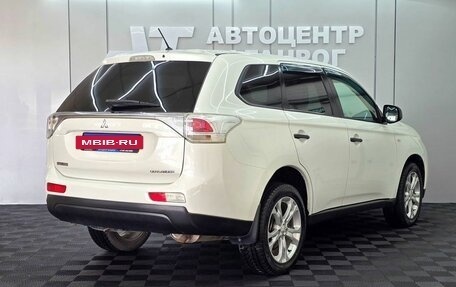 Mitsubishi Outlander III рестайлинг 3, 2014 год, 1 549 000 рублей, 2 фотография