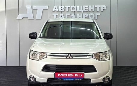 Mitsubishi Outlander III рестайлинг 3, 2014 год, 1 549 000 рублей, 4 фотография