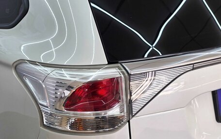Mitsubishi Outlander III рестайлинг 3, 2014 год, 1 549 000 рублей, 14 фотография