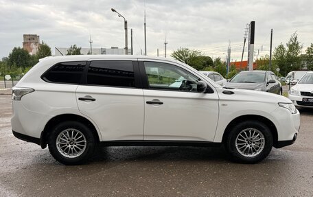 Mitsubishi Outlander III рестайлинг 3, 2014 год, 1 360 000 рублей, 6 фотография
