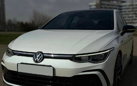 Volkswagen Golf VIII, 2022 год, 1 850 000 рублей, 2 фотография