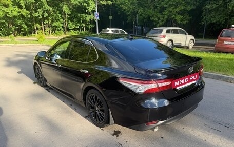 Toyota Camry, 2018 год, 2 850 000 рублей, 3 фотография