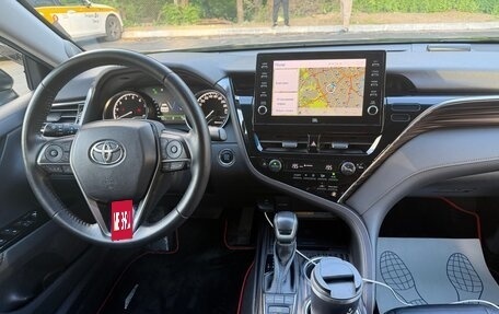 Toyota Camry, 2018 год, 2 850 000 рублей, 11 фотография