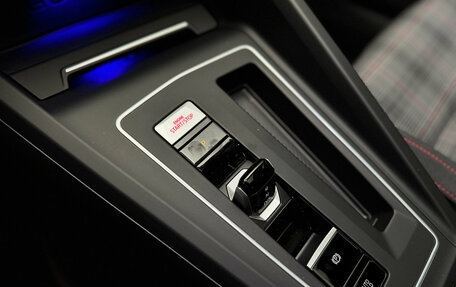 Volkswagen Golf GTI, 2022 год, 4 800 000 рублей, 18 фотография