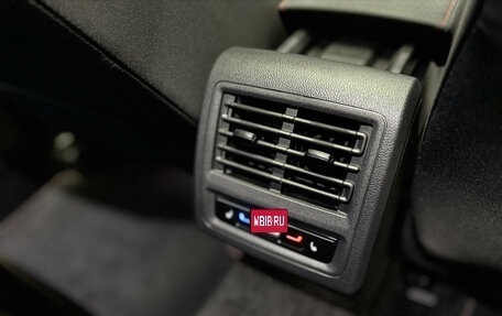 Volkswagen Golf GTI, 2022 год, 4 800 000 рублей, 24 фотография