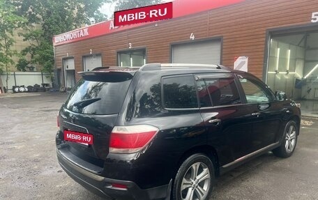 Toyota Highlander III, 2011 год, 1 750 000 рублей, 4 фотография
