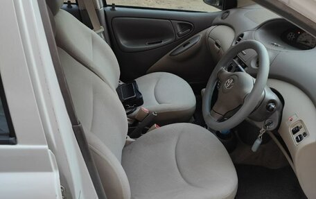 Toyota Platz, 2003 год, 390 000 рублей, 6 фотография
