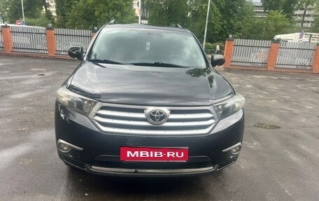 Toyota Highlander III, 2011 год, 1 750 000 рублей, 7 фотография