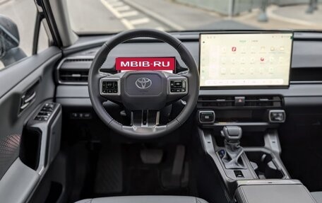 Toyota RAV4, 2026 год, 3 760 000 рублей, 9 фотография