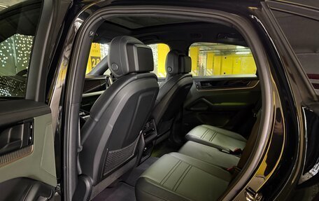Porsche Cayenne III, 2024 год, 15 490 000 рублей, 13 фотография