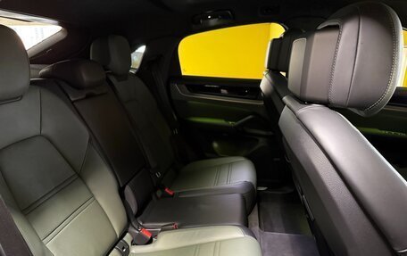 Porsche Cayenne III, 2024 год, 15 490 000 рублей, 18 фотография