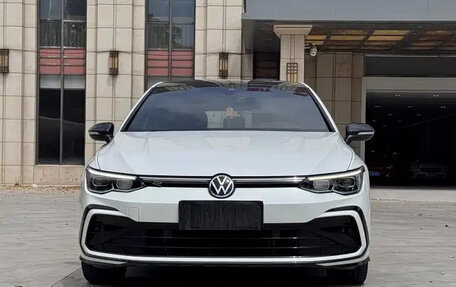 Volkswagen Golf VIII, 2023 год, 2 099 999 рублей, 2 фотография