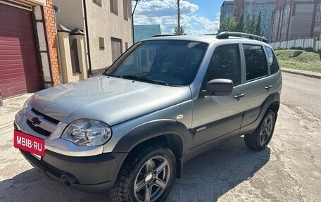 Chevrolet Niva I рестайлинг, 2014 год, 485 000 рублей, 2 фотография