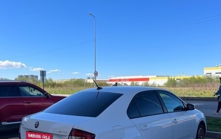 Skoda Rapid I, 2018 год, 880 000 рублей, 4 фотография