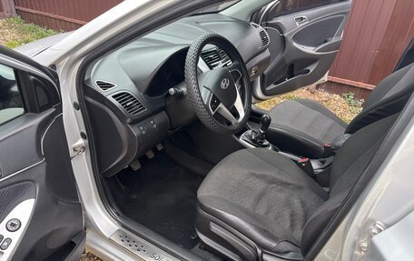 Hyundai Solaris II рестайлинг, 2014 год, 850 000 рублей, 2 фотография