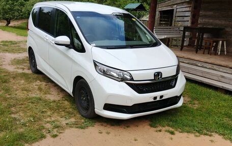 Honda Freed II, 2021 год, 1 850 000 рублей, 8 фотография