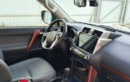 Toyota Land Cruiser Prado 150 рестайлинг 2, 2014 год, 3 300 000 рублей, 5 фотография