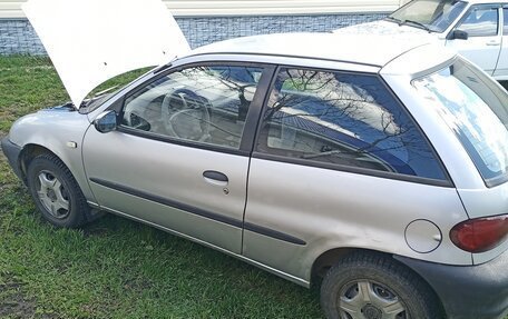 Suzuki Swift II, 2001 год, 250 000 рублей, 4 фотография